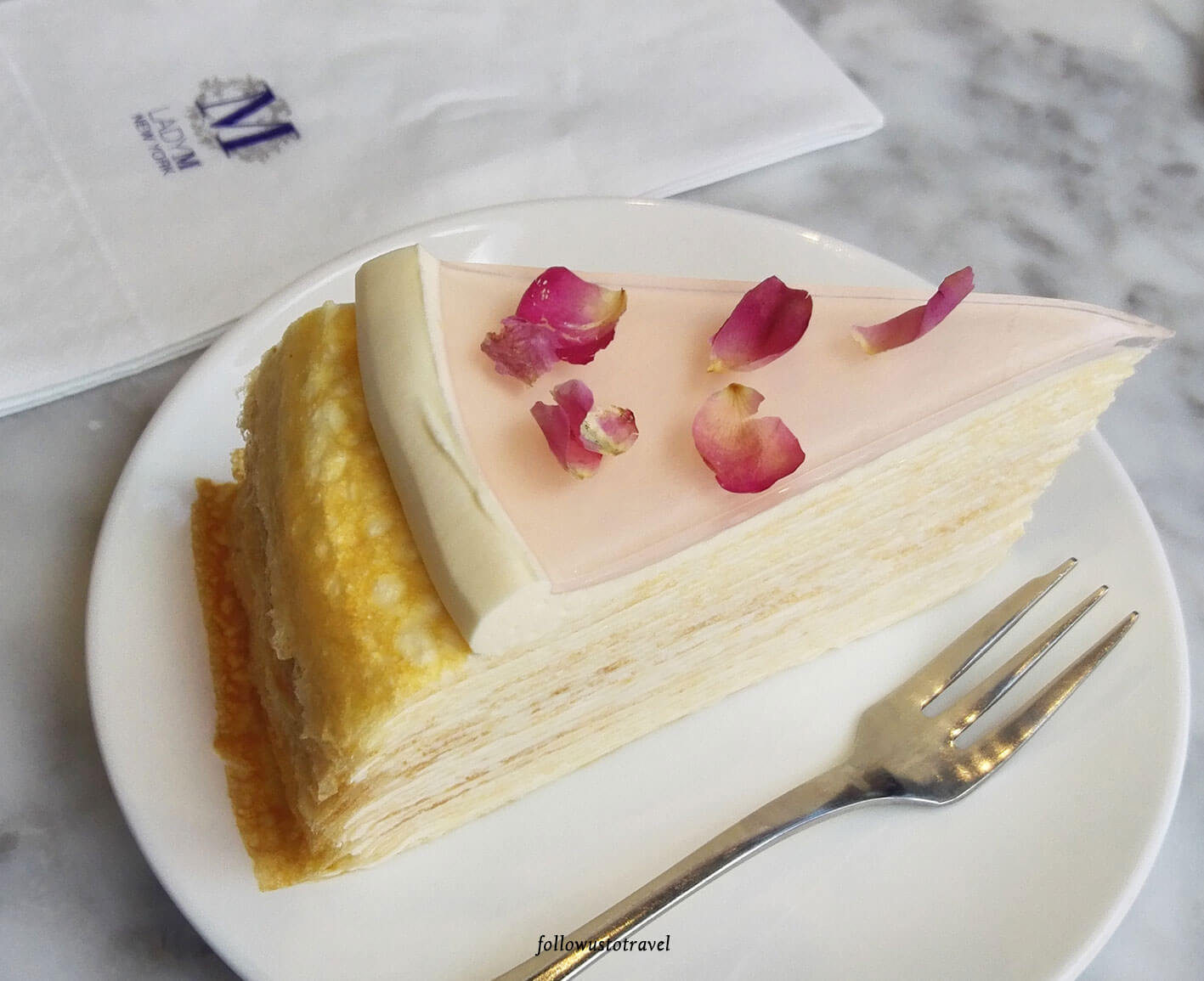 新加坡烏節路逛街購物天堂Orchard Road 捷運交通/必逛百貨/怎樣逛最順! 11 lady M 皇牌原味千层蛋糕