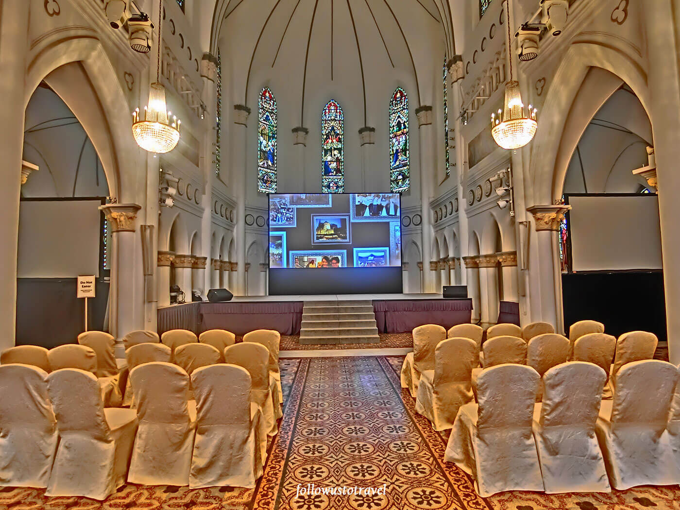 【新加坡讚美廣場】CHIJMES 酒吧夜生活、夢幻純白教堂、交通住宿攻略 4 visit singapore chijmes hall