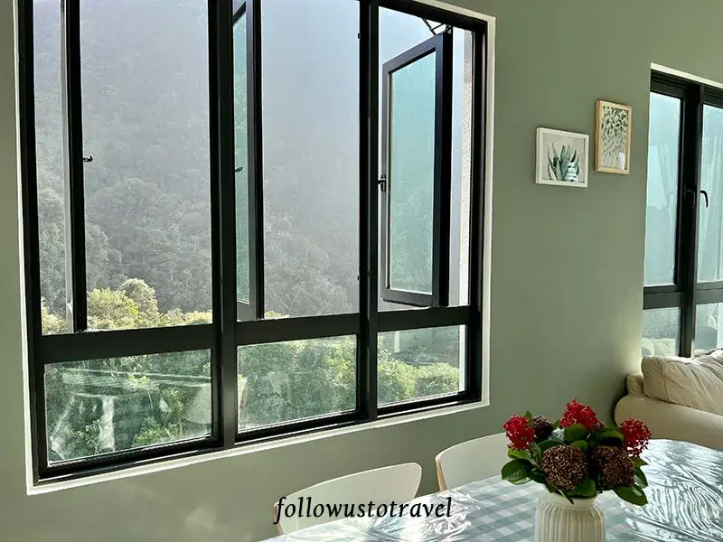 【怡保民宿】Cozy Suite with 270 Degree Mountain and Theme Park Views 山林樂園美景,玩迷失樂園住這裡! 18 怡保民宿Cozy Suite with 270 Degree Mountain and Theme Park Views饭厅