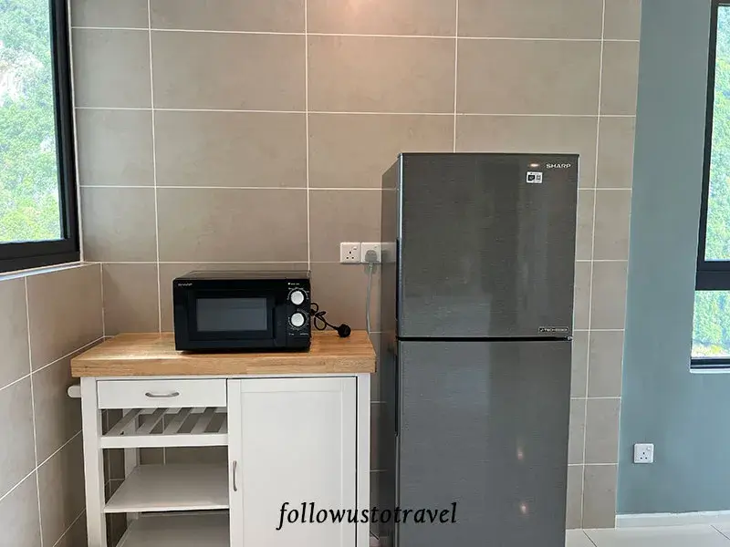 【怡保民宿】Cozy Suite with 270 Degree Mountain and Theme Park Views 山林樂園美景,玩迷失樂園住這裡! 17 怡保民宿Cozy Suite with 270 Degree Mountain and Theme Park Views廚房