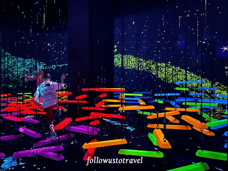 新加坡藝術科學博物館空中攀爬
