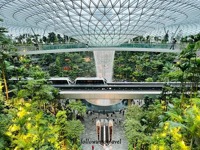 新加坡星耀樟宜室內瀑布雨漩渦