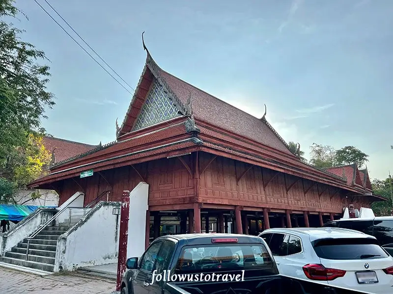 【曼谷水上市場一日遊】美功鐵道市場和安帕瓦,火車奇景、遊河賞螢、住宿推薦 16 拉瑪二世國王公園