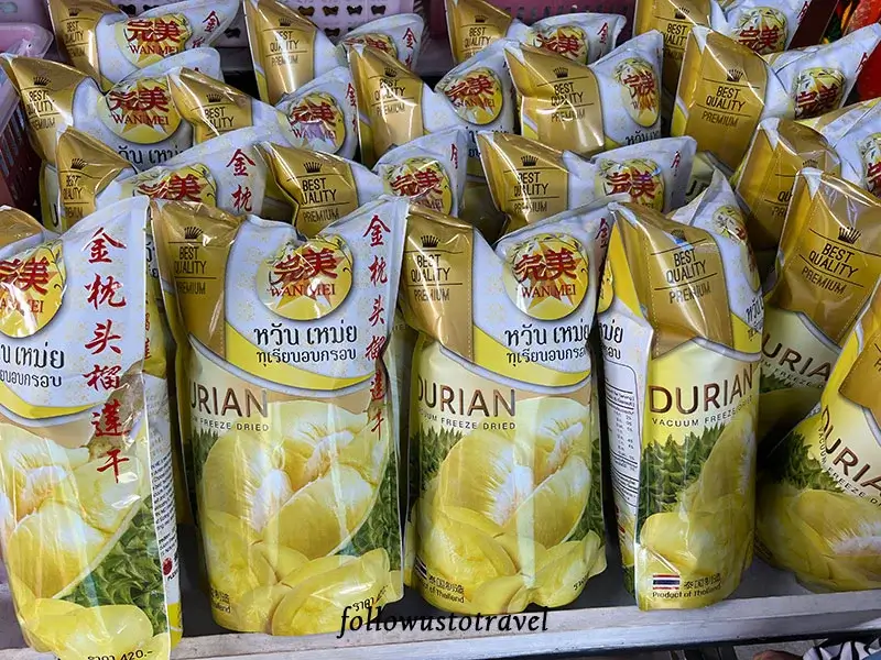 【曼谷水上市場一日遊】美功鐵道市場和安帕瓦,火車奇景、遊河賞螢、住宿推薦 13 美功鐵道市場榴槤乾