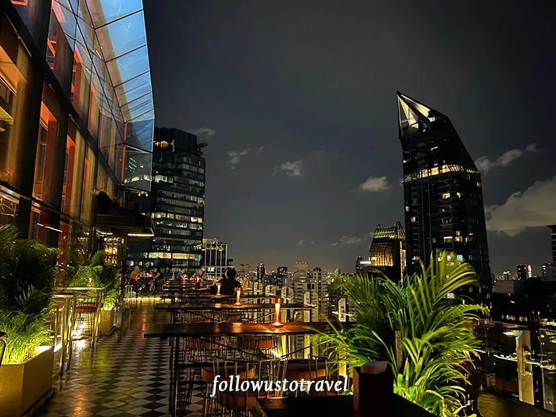 曼谷住宿BTS Phrom Phong 澎蓬站飯店/美食/按摩/交通/換匯總整理 15 曼谷高空酒吧MOJJO Rooftop Lounge & Bar