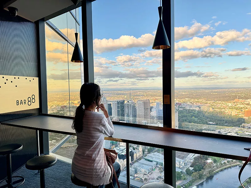 墨爾本景點Melbourne Skydeck墨爾本尤利卡觀景台/Edge空中玻璃屋/VR體驗門票和交通攻略 15 墨爾本景點Melbourne Skydeck墨爾本尤利卡觀景台Bar 88