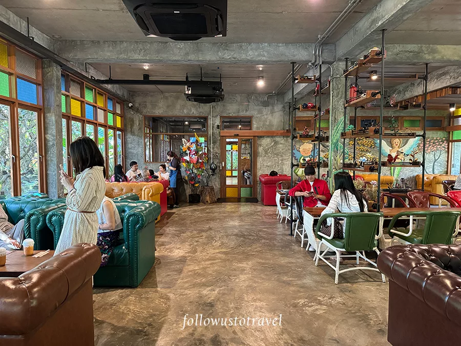 Dantewada land of angels waterfall park 餐廳