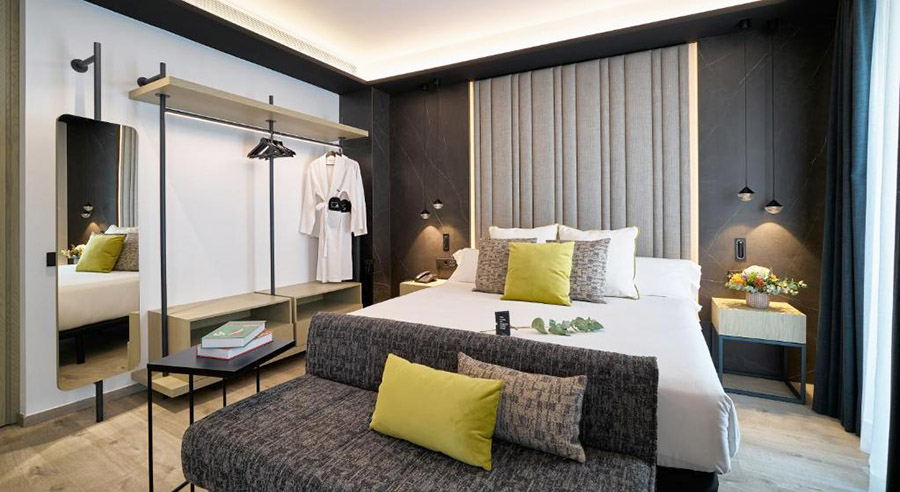 【2025馬德里住宿推薦】最新!10間馬德里飯店、安全住宿區域、地鐵站旁 4 里賈納飯店房間