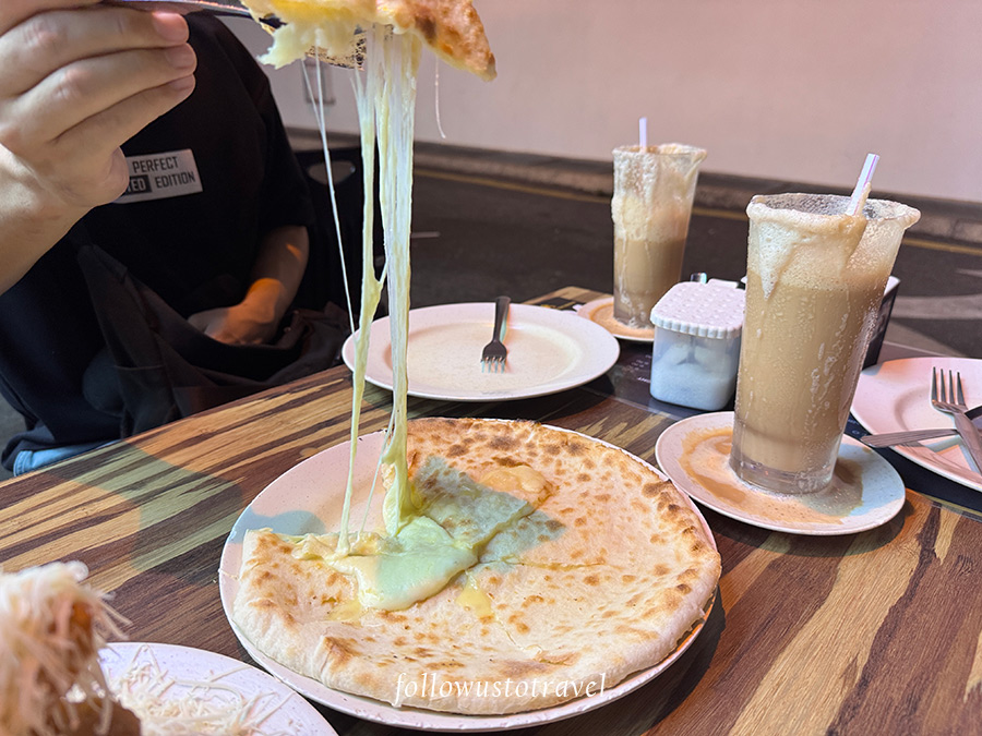 Double Extra Cheese Naan
