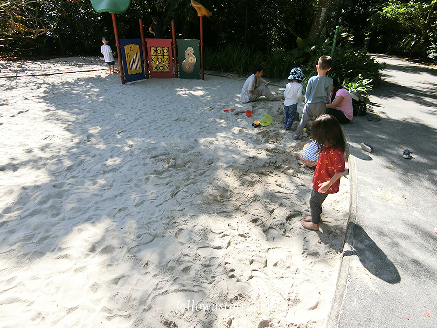沙地遊樂場