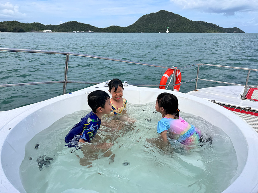 按摩浴缸